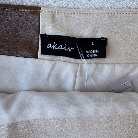 Akaiv Two-Tone Brown and Cream faux leather Skirt Fully lined Side zip - Picture 3 of 10